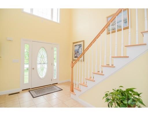 49 Clement Road Dracut, MA 01826 - Photo 8 of 29