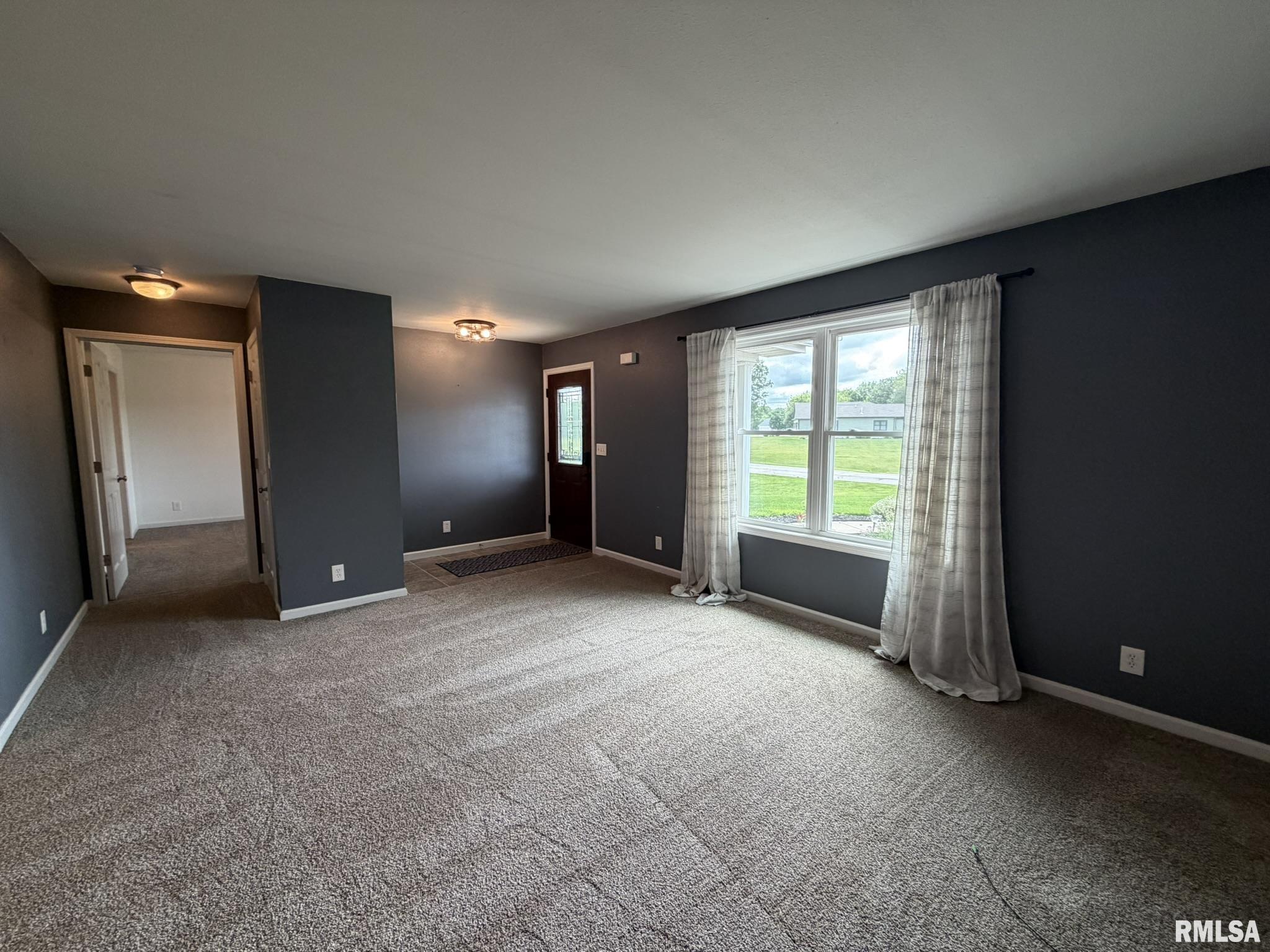 324 Casey Road Farmington, IL 61531 - Photo 27 of 68