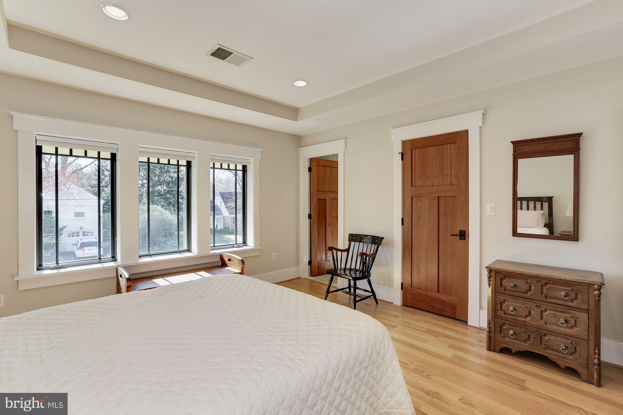 5631 Newington Road Bethesda, MD 20816 - Photo 47 of 96