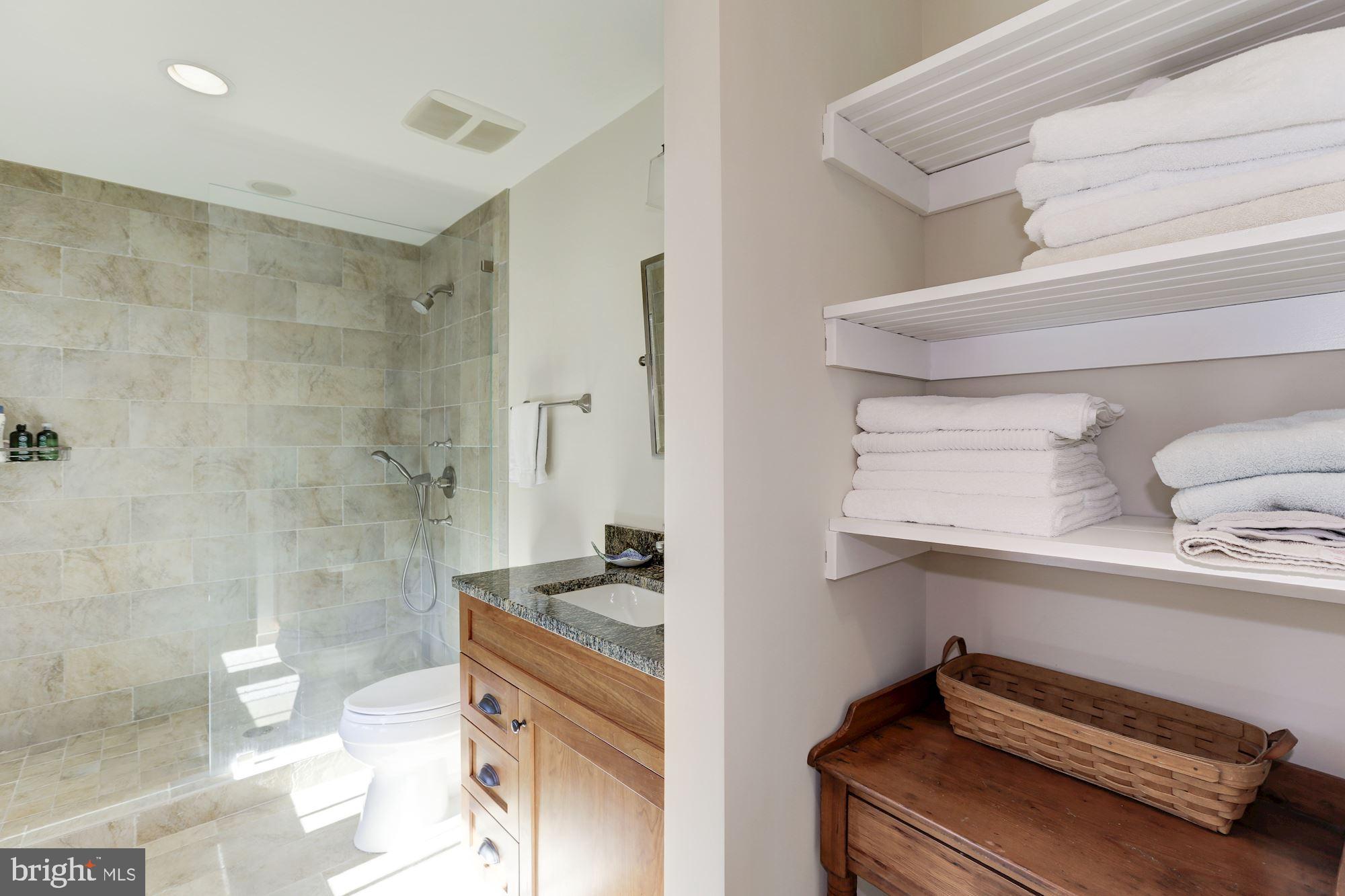 5631 Newington Road Bethesda, MD 20816 - Photo 48 of 96