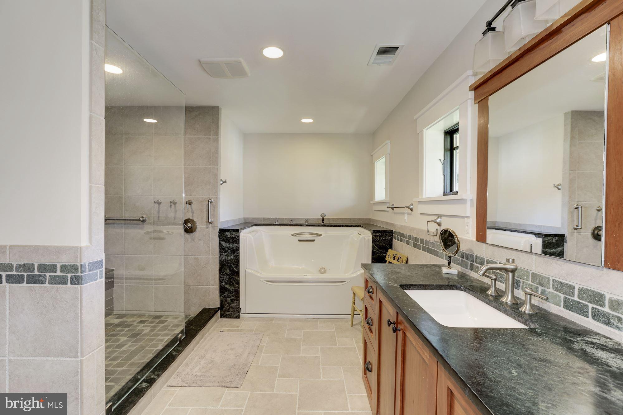 5631 Newington Road Bethesda, MD 20816 - Photo 63 of 96