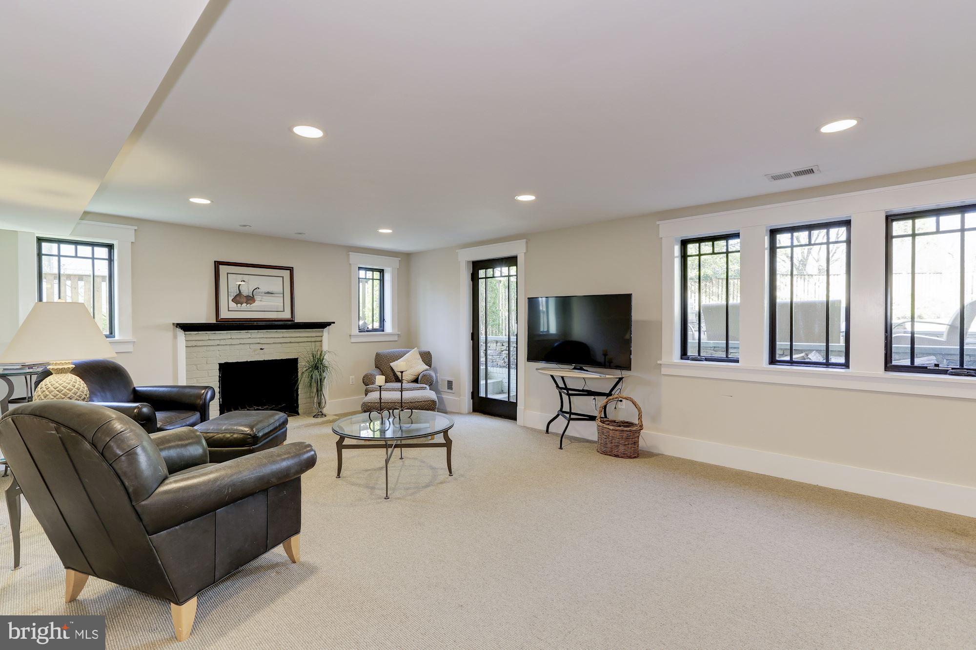 5631 Newington Road Bethesda, MD 20816 - Photo 76 of 96