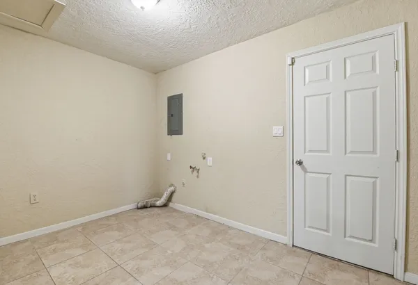 $2,600 | 9052 Zapata Way, Willis, TX 77378