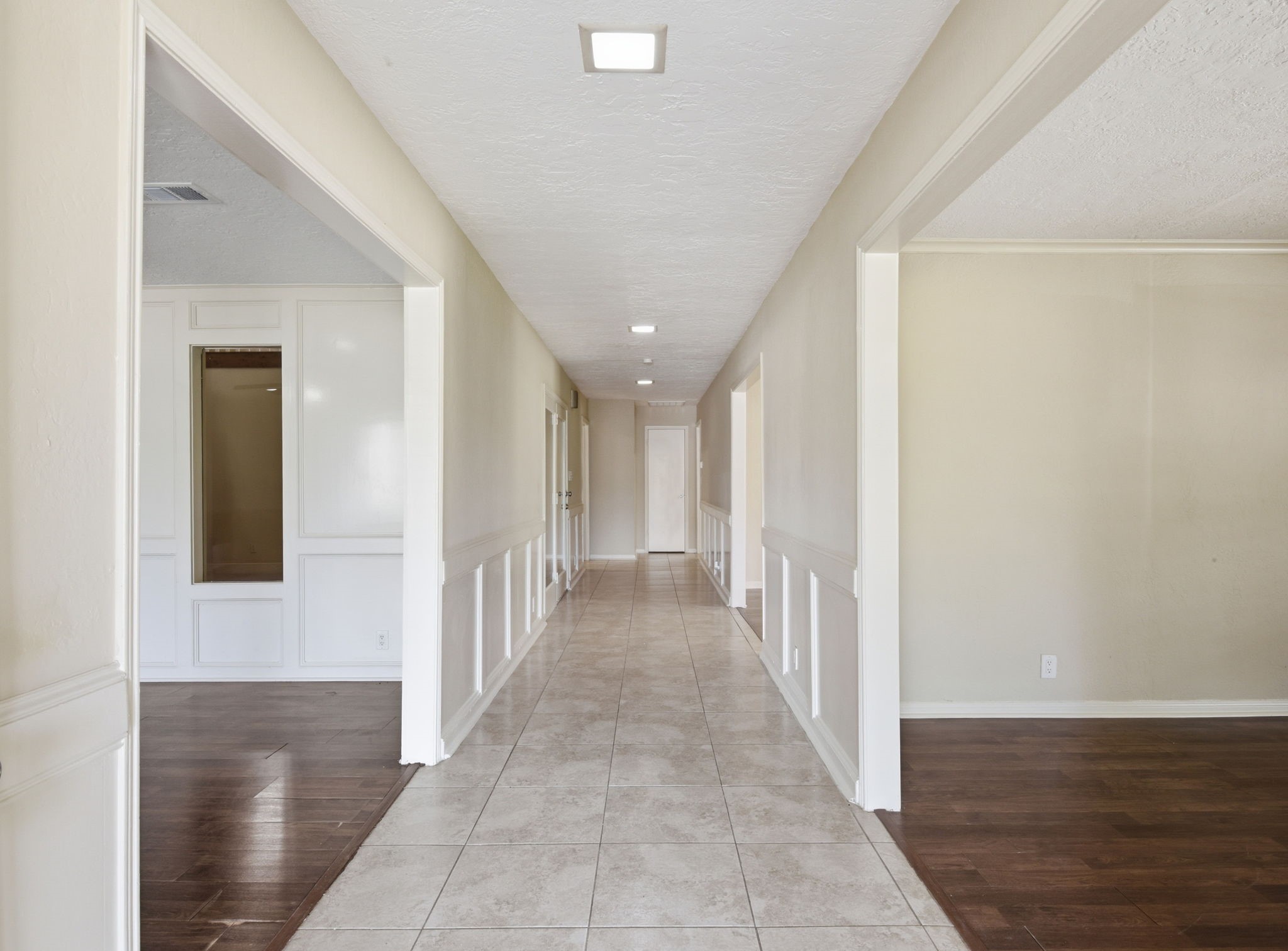 9052 Zapata Way Willis, TX 77378 - Photo 9 of 45 a view of a hallway