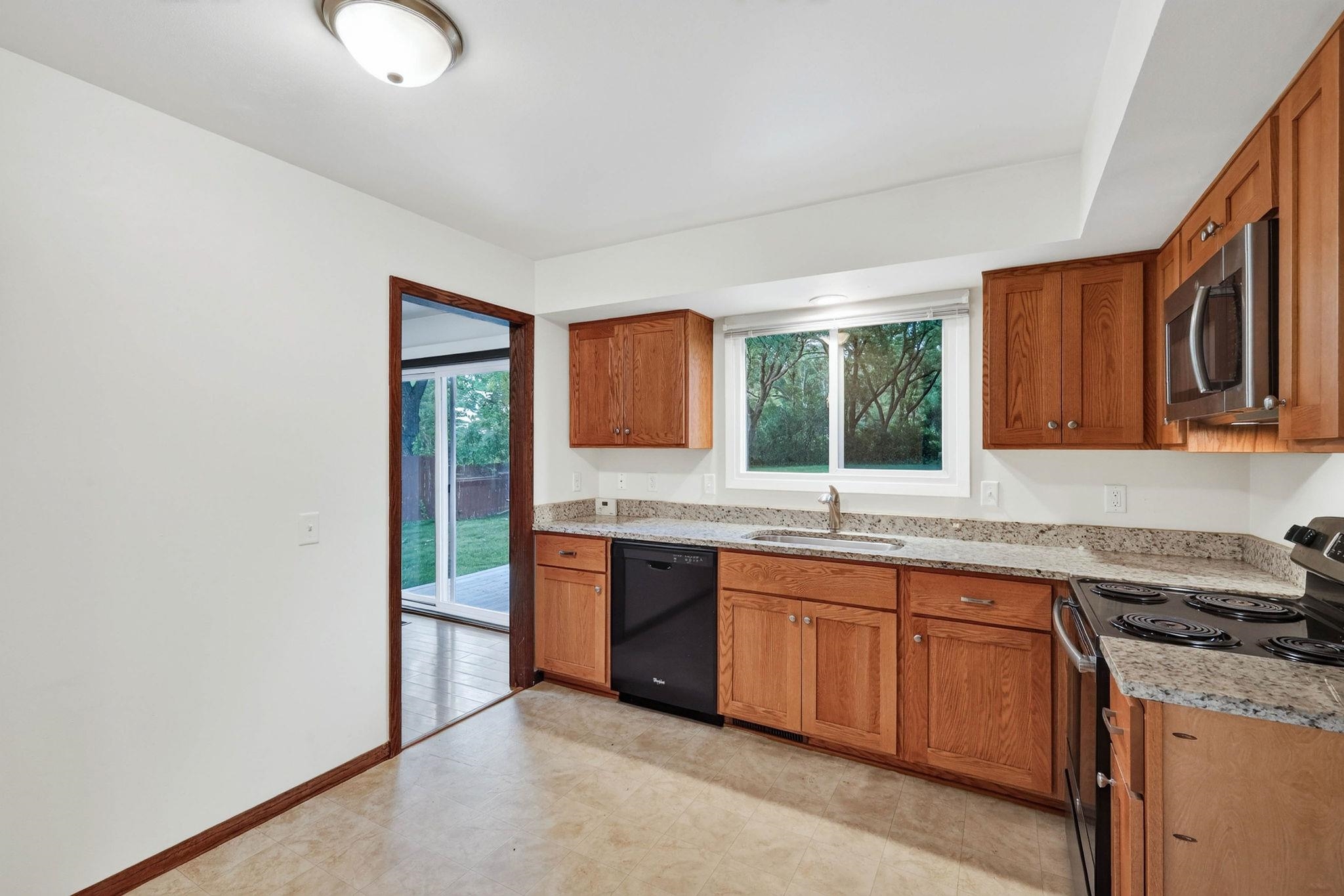 3907 Patrick Henry Way, Unit 3907 Middleton, WI 53562 - Photo 12 of 36