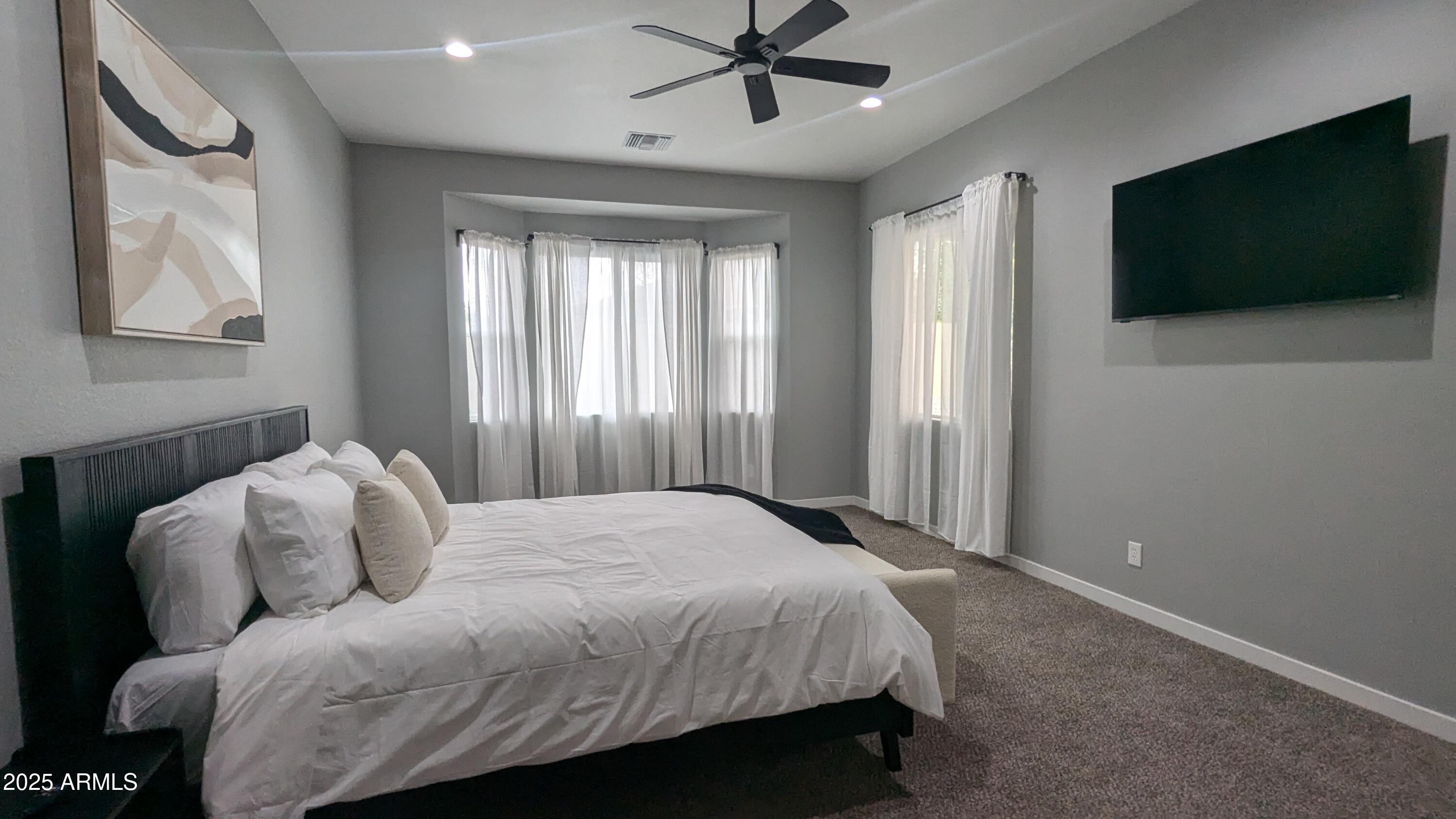 7517 North 86th Avenue Glendale, AZ 85305 - Photo 10 of 44 PXL_20250402_200845316