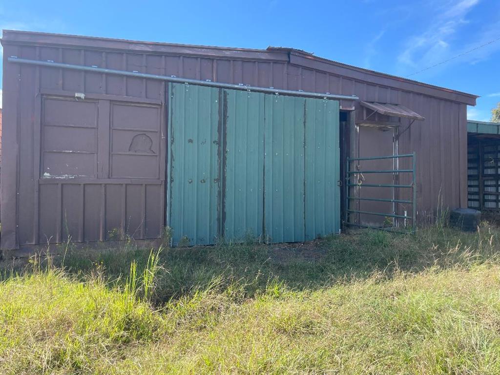 13 Lakeridge Road Seale, AL 36875 - Photo 19 of 24 a backyard of a house