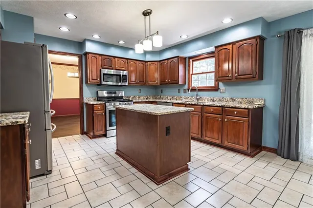 $500,000 | 238 Cumberland Drive, Seven Fields, PA 16046