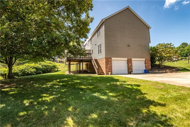 $500,000 | 238 Cumberland Drive, Seven Fields, PA 16046