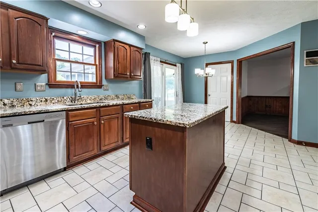 $500,000 | 238 Cumberland Drive, Seven Fields, PA 16046