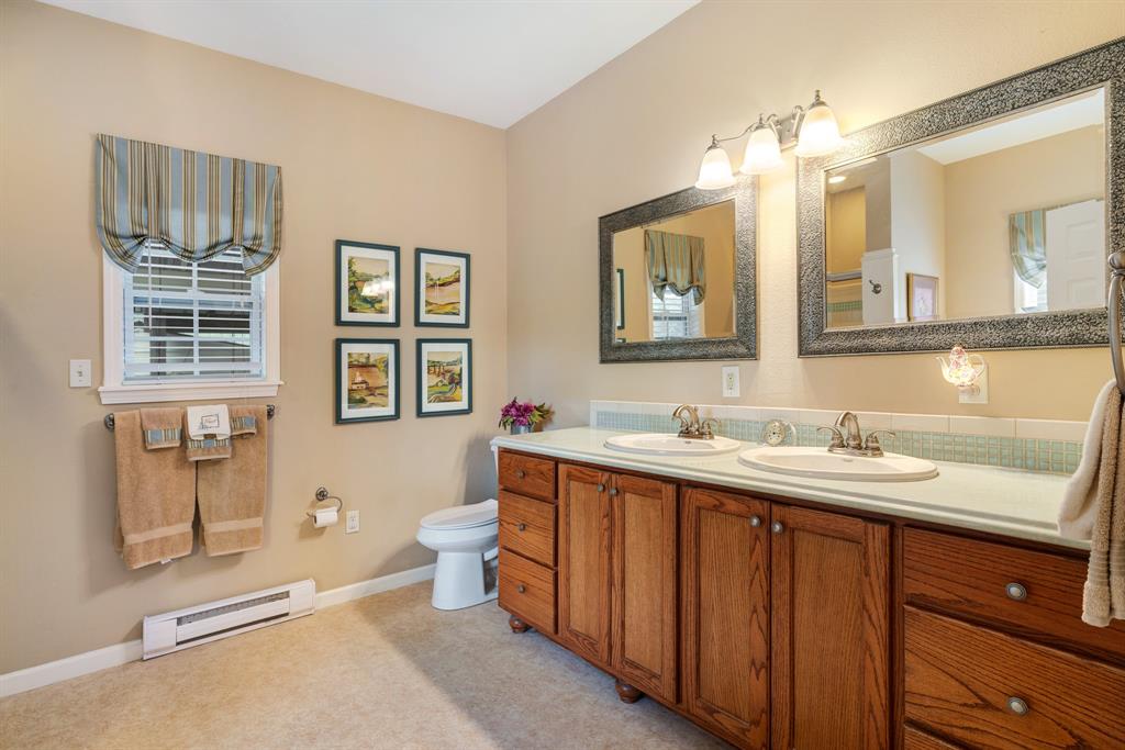 6150 Old Clarksville Road Reno, TX 75462 - Photo 11 of 36 Primary Bath