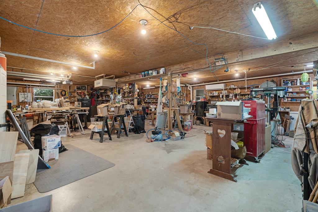 6150 Old Clarksville Road Reno, TX 75462 - Photo 21 of 36 30 x 40 Garage/Workshop