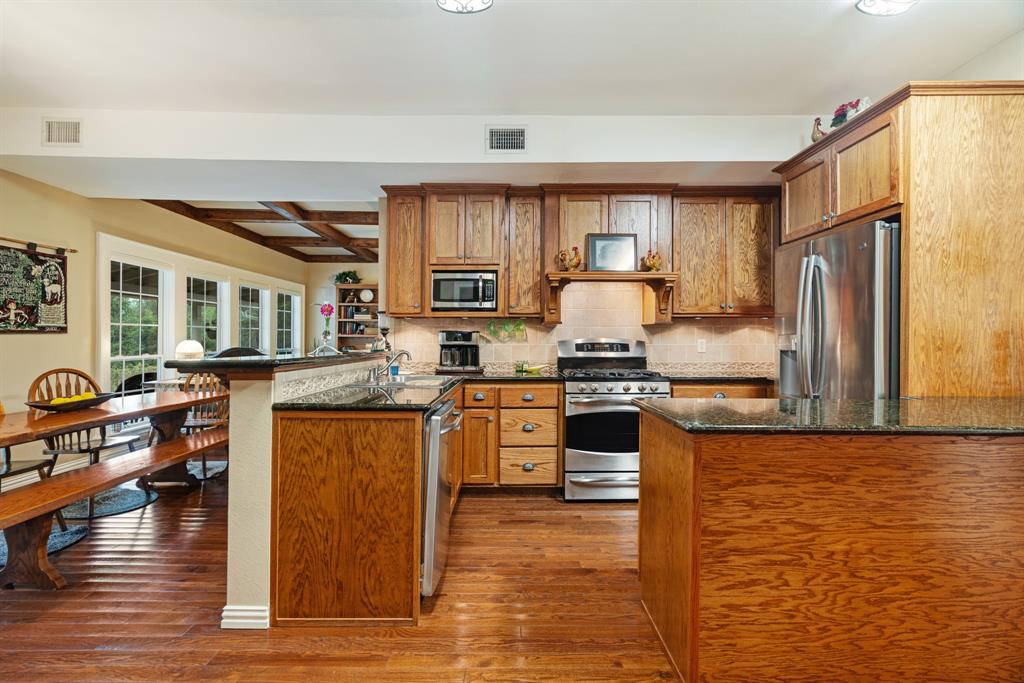 6150 Old Clarksville Road Reno, TX 75462 - Photo 5 of 36