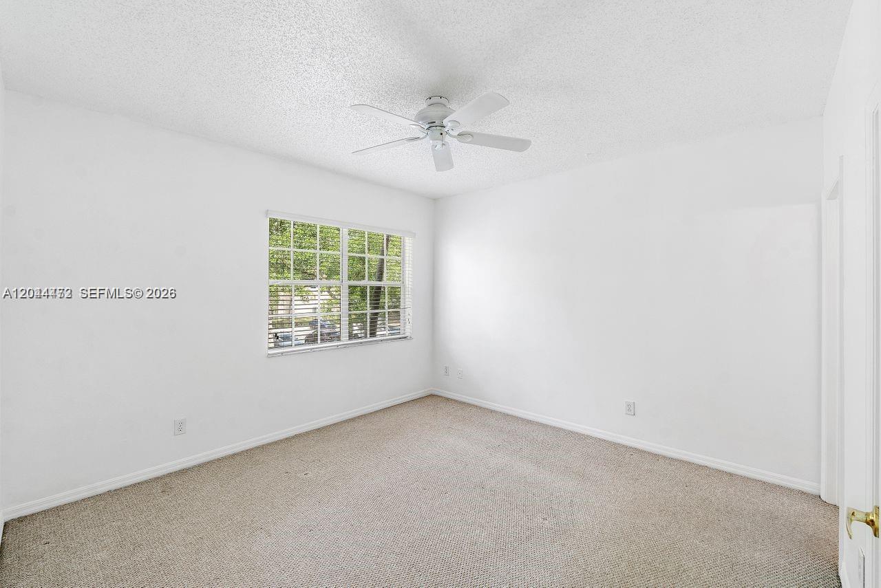 16035 Emerald Cove Road Weston, FL 33331 - Photo 14 of 30 Gallery Image 14