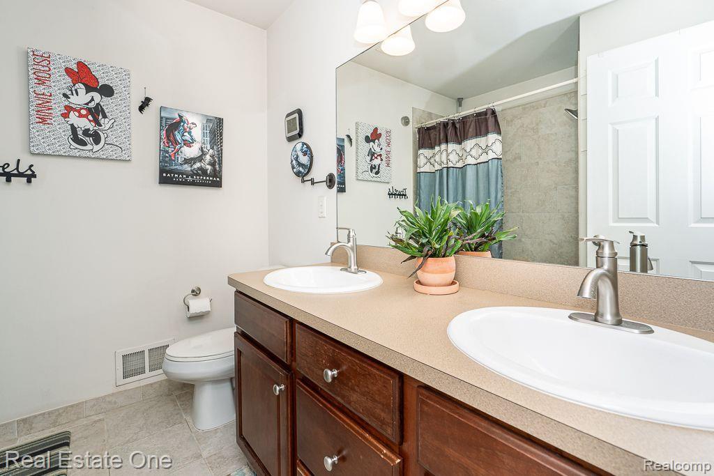 985 Monterey Ln. Rochester Hills, MI 48307 - Photo 42 of 54