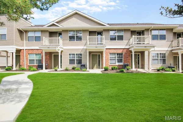 $1,875 | 302 Starwood Drive, St. Peters, MO 63376