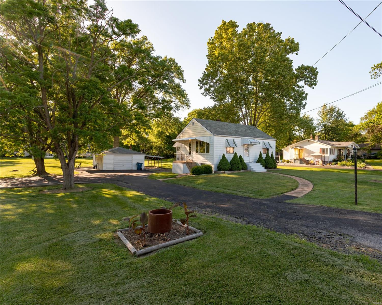 6125 Kerth Road St. Louis, MO 63128 - Photo 1 of 18 Gallery Image 1