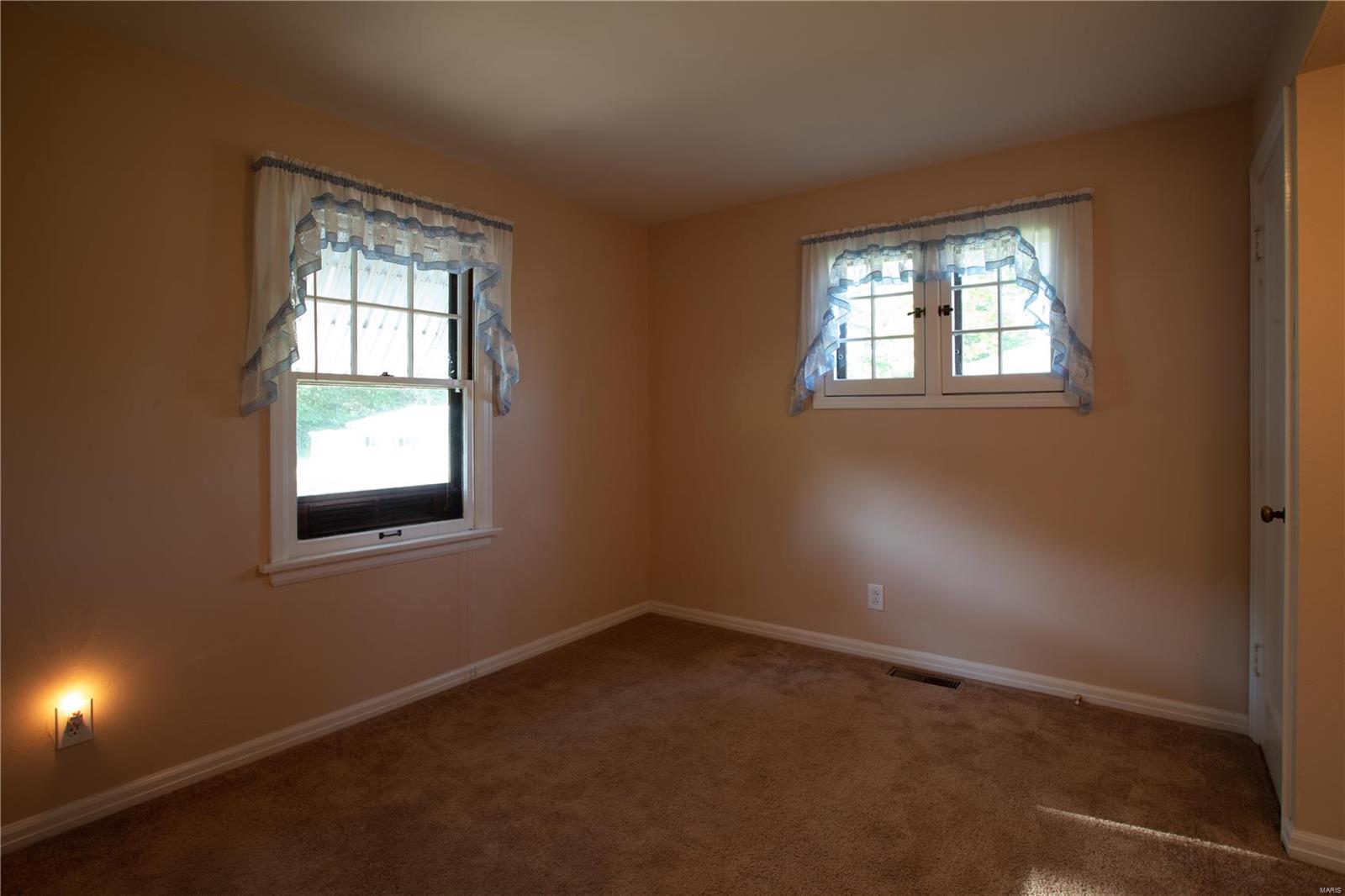 6125 Kerth Road St. Louis, MO 63128 - Photo 9 of 18 Gallery Image 9