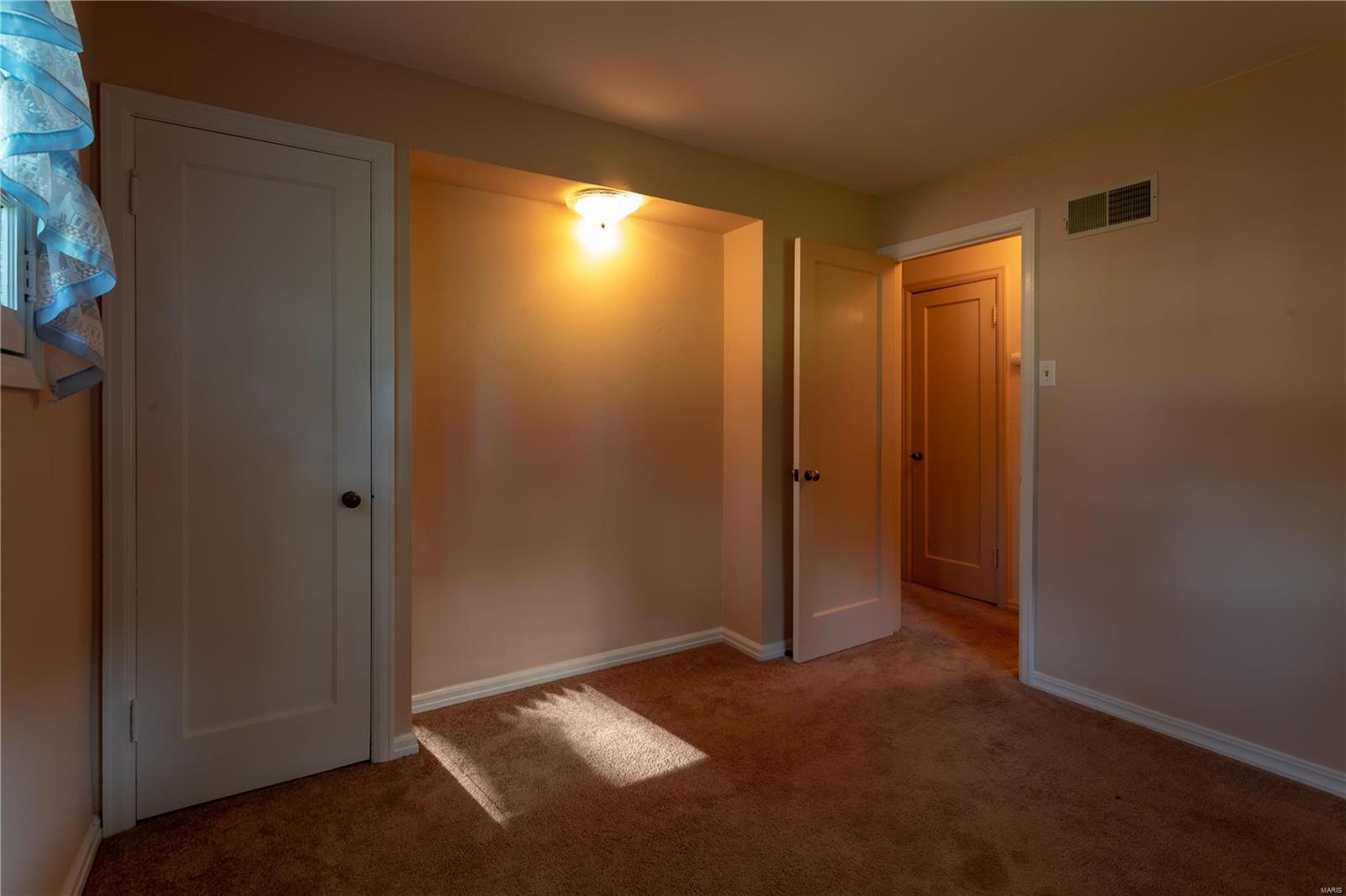 6125 Kerth Road St. Louis, MO 63128 - Photo 10 of 18 Gallery Image 10
