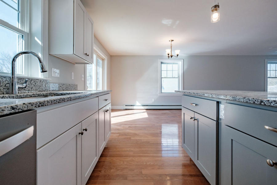 49 Bonnybriar Road South Portland, ME 04106 - Photo 4 of 10 20190311160819037640000000-o