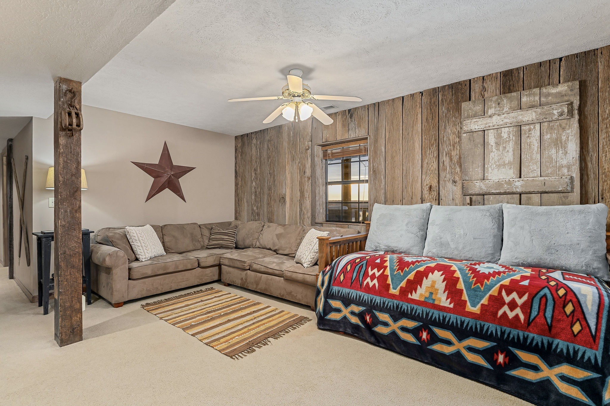 207 Dillon Road Baxter, TN 38544 - Photo 27 of 38 a living room with furniture