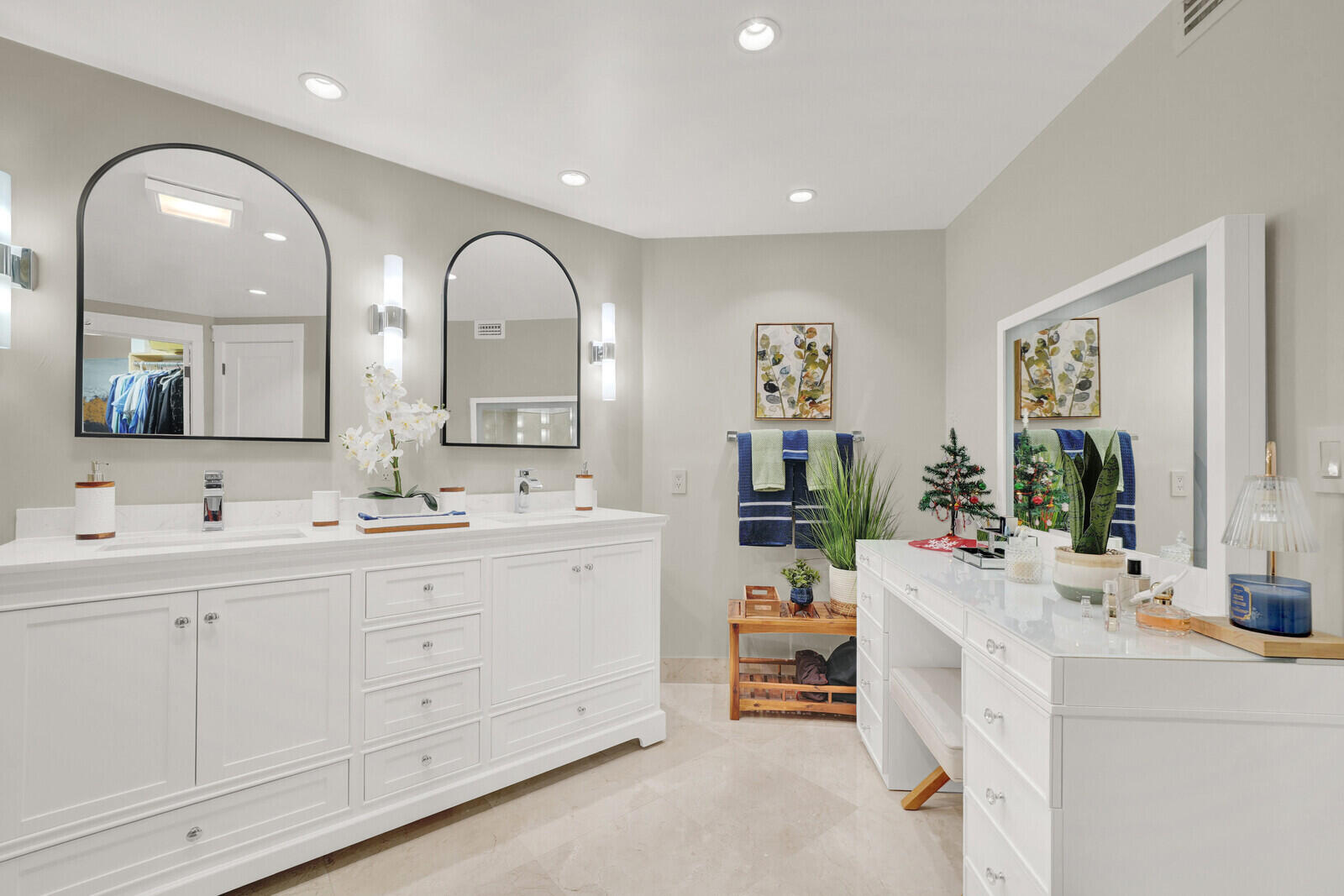 800 Jeffery Street, Unit 403 Boca Raton, FL 33487 - Photo 20 of 48 Primary Bathroom