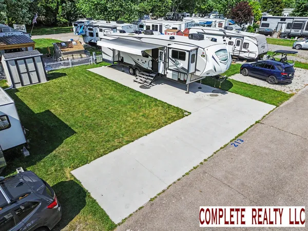 $95,000 | 831 South Main Street, Unit 213, Au Gres, MI 48703