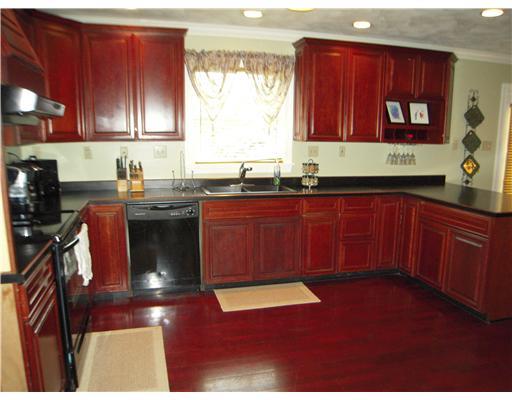 81 Valleyview Road Scenery Hill, PA 15360 - Photo 5 of 18 Kitchen.