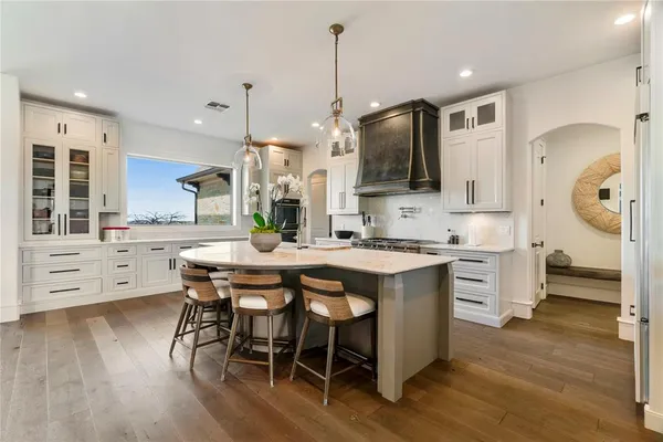 $1,865,000 | 2106 County Road, Paris, TX 75462