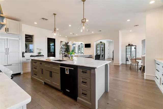 $1,865,000 | 2106 County Road, Paris, TX 75462