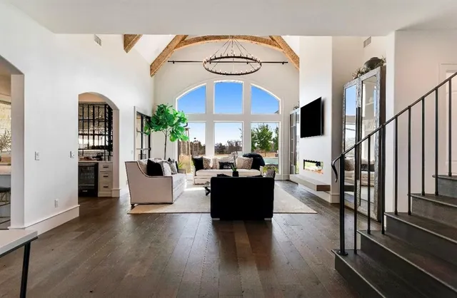 $1,865,000 | 2106 County Road, Paris, TX 75462