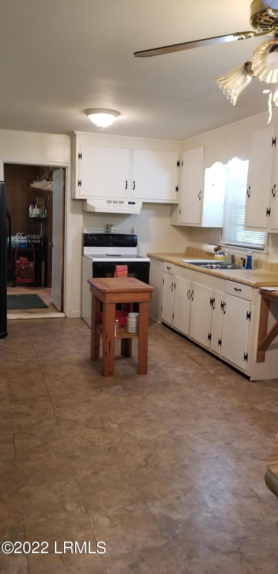 2400 State Rd S-7-386 Beaufort, SC 29902 - Photo 13 of 47 20220604_132255
