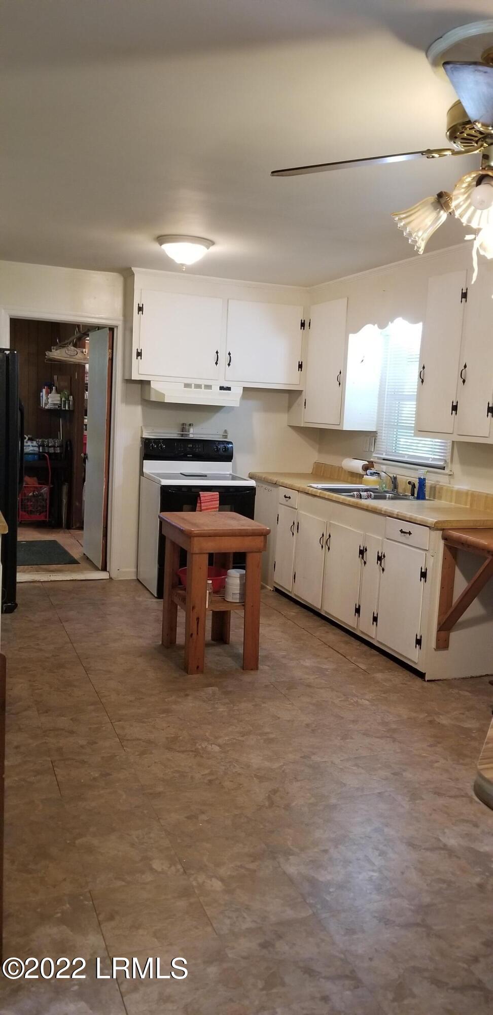 2400 State Rd S-7-386 Beaufort, SC 29902 - Photo 32 of 47 20220604_132055