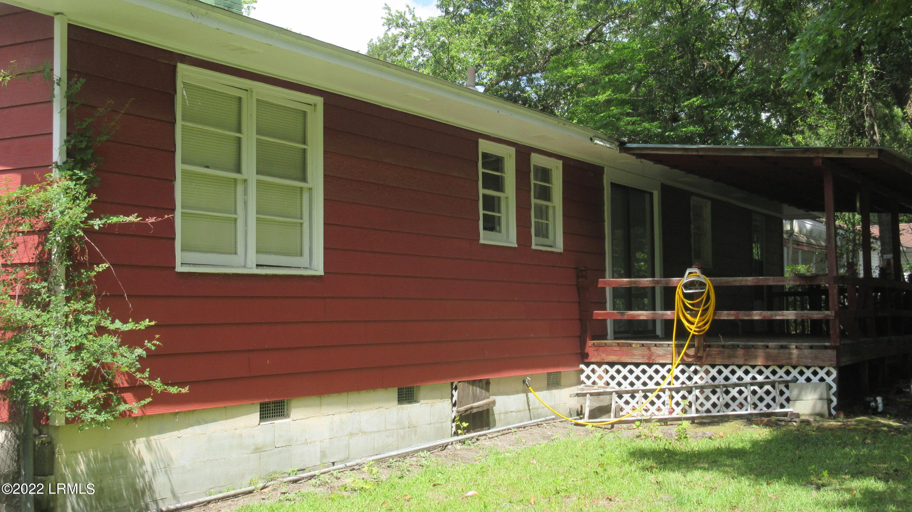 2400 State Rd S-7-386 Beaufort, SC 29902 - Photo 40 of 47 IMG_5194