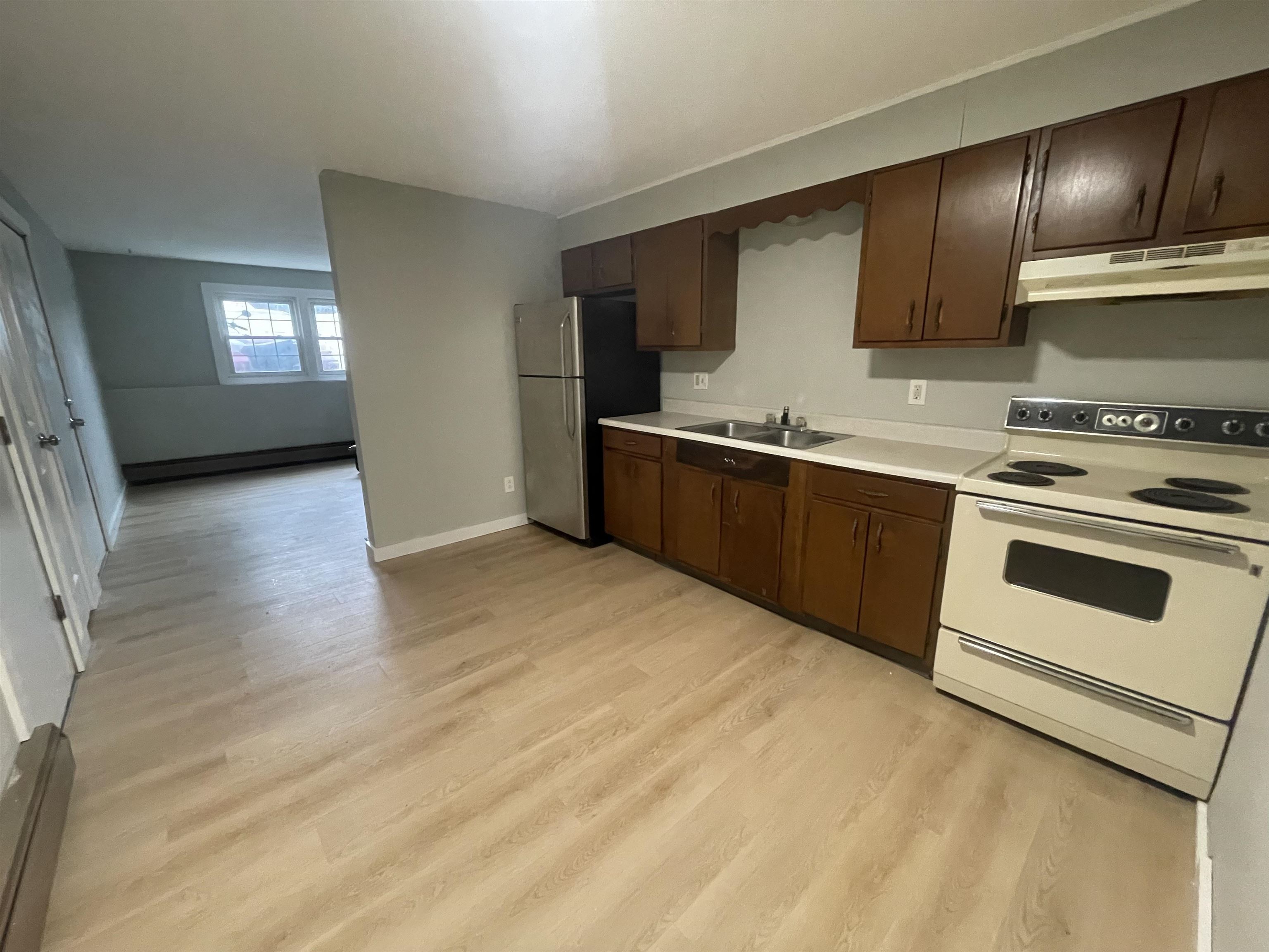 15 Kingsley Court, Unit 2 Rutland, VT 05701 - Photo 2 of 16