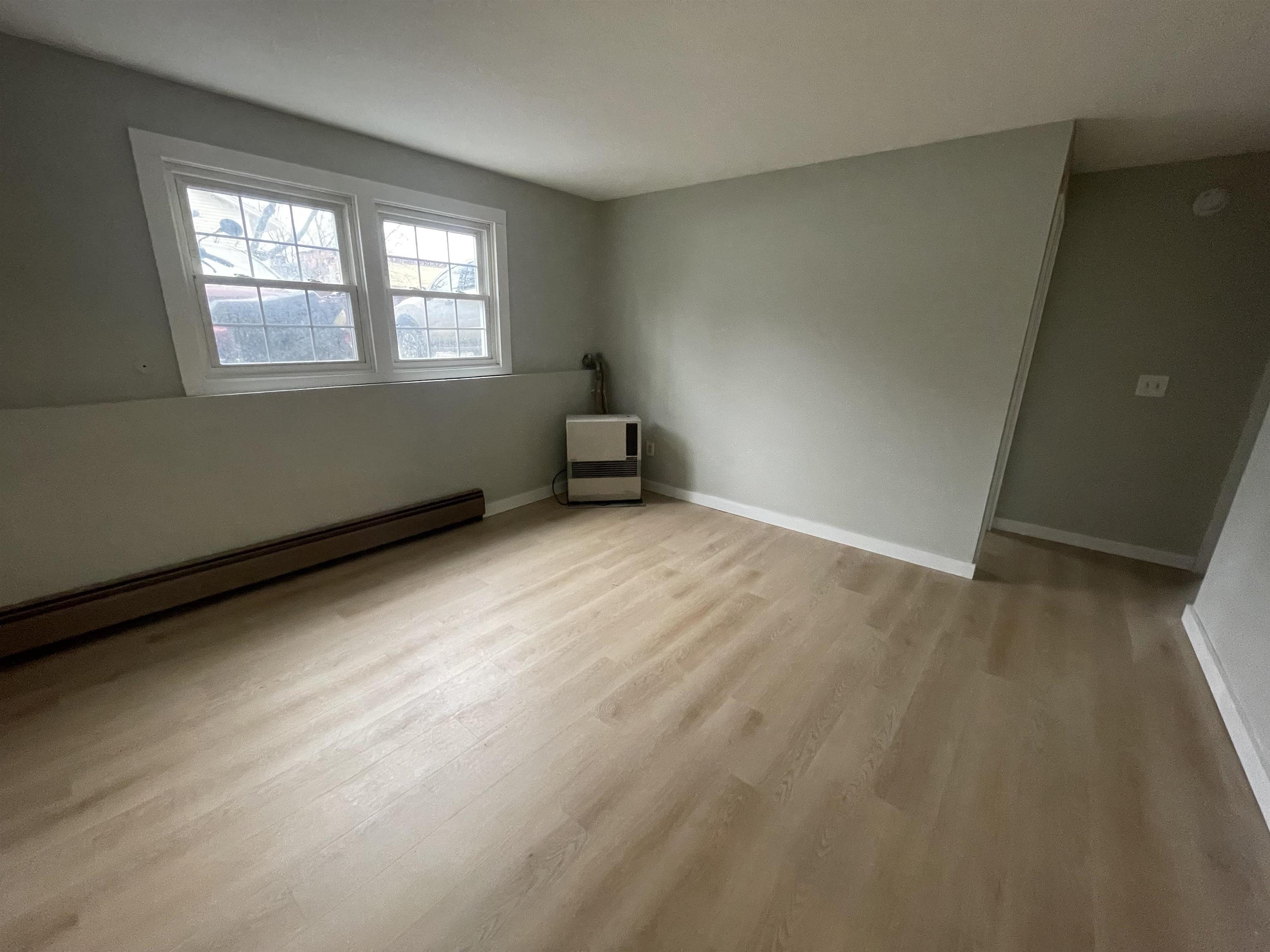 15 Kingsley Court, Unit 2 Rutland, VT 05701 - Photo 3 of 16