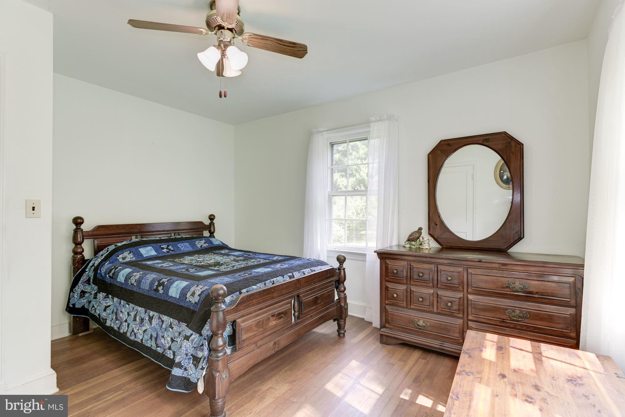 38696 Hughesville Road Hamilton, VA 20158 - Photo 15 of 30 Bedroom