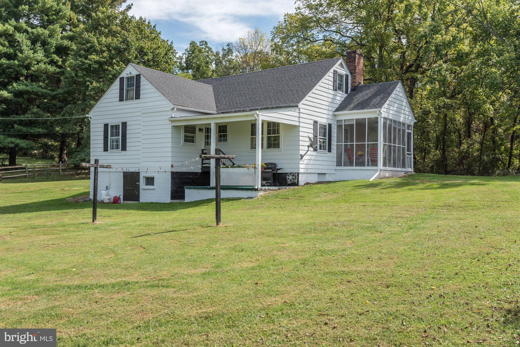 38696 Hughesville Road Hamilton, VA 20158 - Photo 26 of 30 Exterior (Rear)