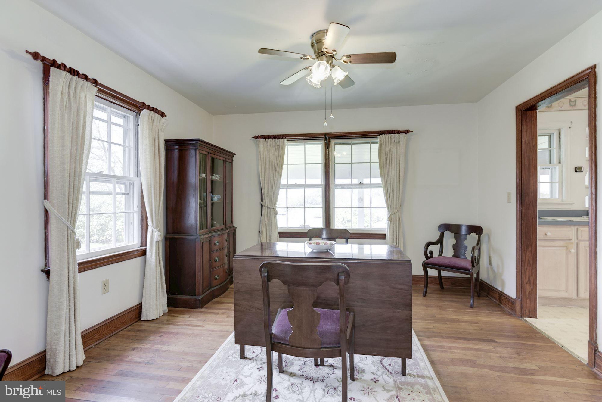 38696 Hughesville Road Hamilton, VA 20158 - Photo 10 of 30 Dining Room