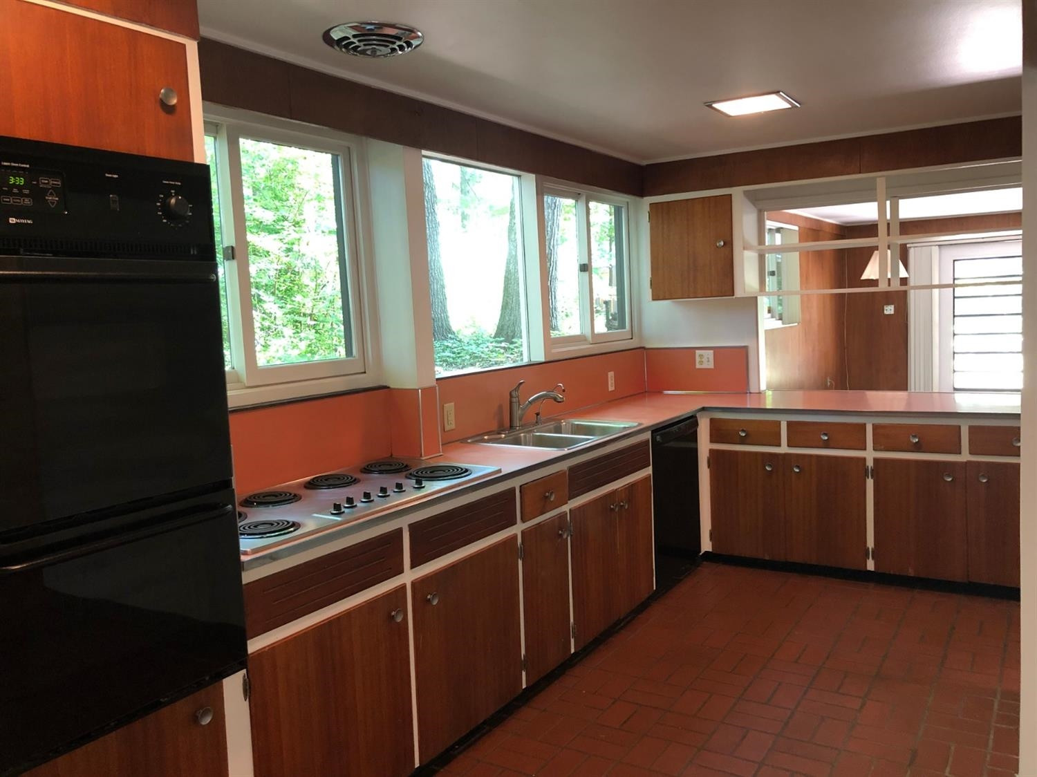 910 Sunset Road Ann Arbor, MI 48103 - Photo 5 of 32 Photo 5