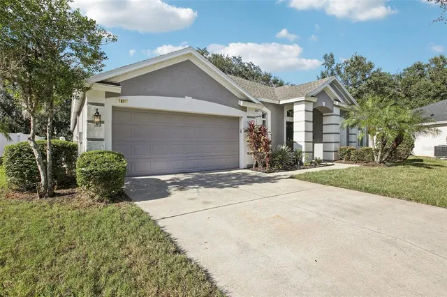 $499,900 | 1804 Prairie Grass Lane, Valrico, FL 33594