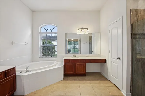 $479,999 | 1804 Prairie Grass Lane, Valrico, FL 33594