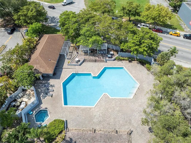 $165,000 | 1470 Northeast 123rd Street, Unit A603, North Miami, FL 33161