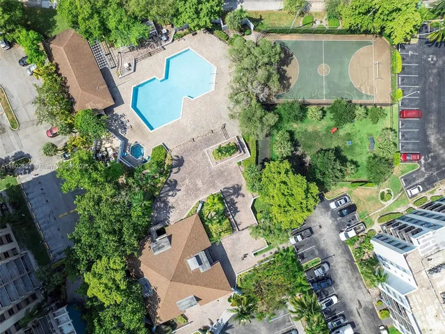 $165,000 | 1470 Northeast 123rd Street, Unit A603, North Miami, FL 33161