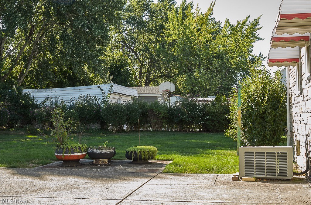 1541 Mapledale Road Wickliffe, OH 44092 - Photo 5 of 18 Gallery Image 5