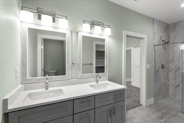 a view of an empty walk in closet