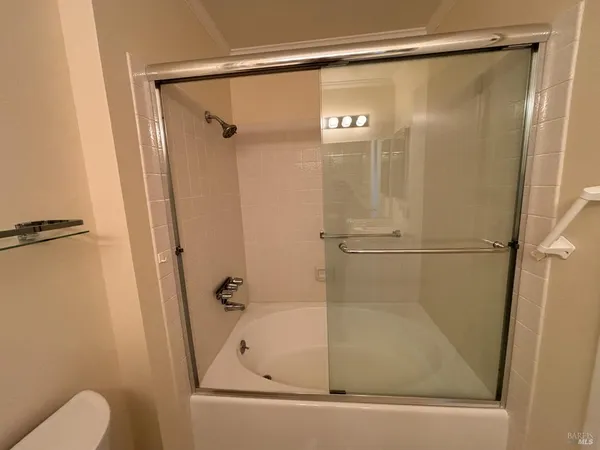 $3,600 | 6 Park Crest Court, Unit E, Novato, CA 94947