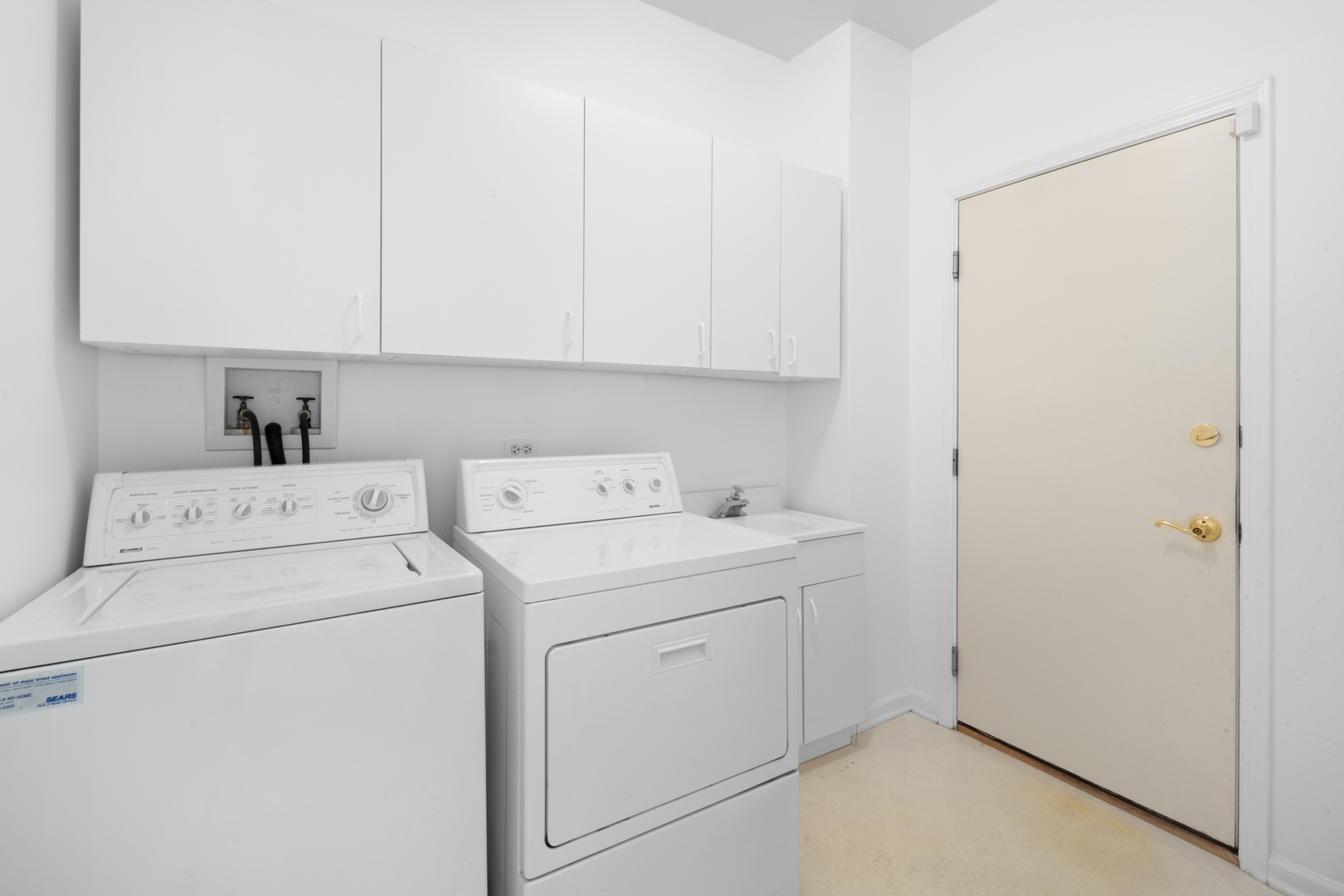 228 Bay Drive Itasca, IL 60143 - Photo 8 of 15