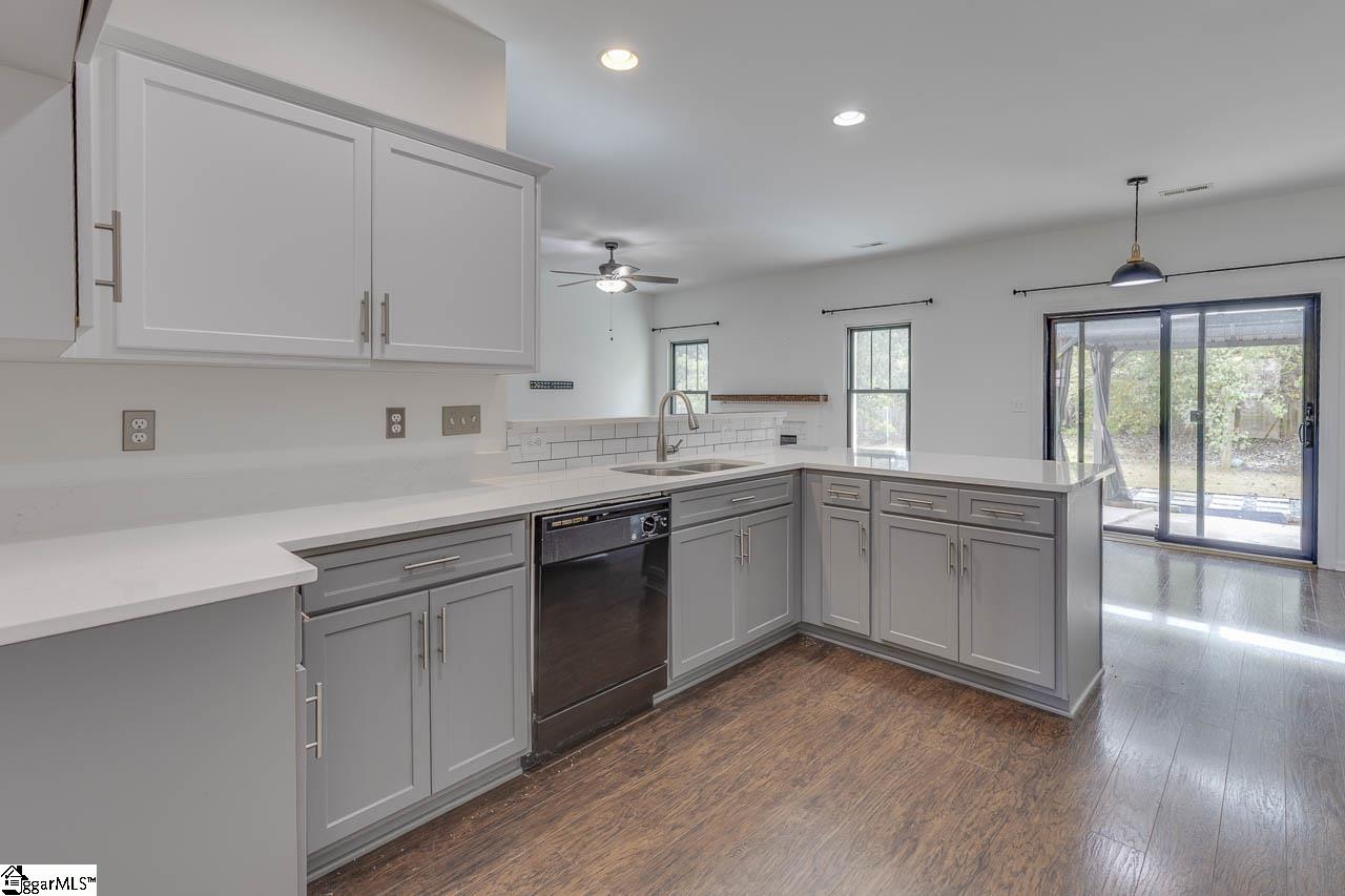 202 Greenport Way Greenville, SC 29607 - Photo 16 of 49