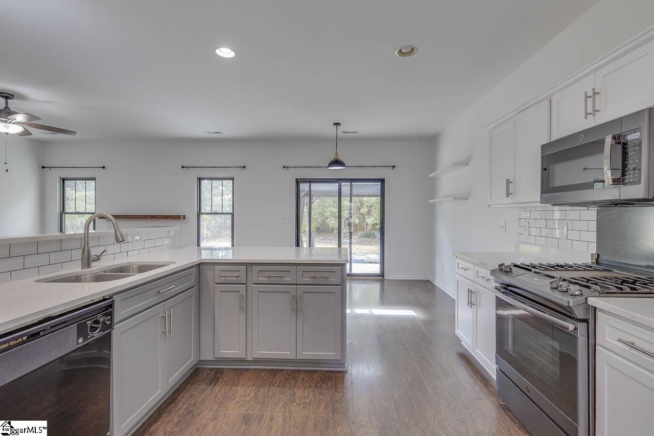 202 Greenport Way Greenville, SC 29607 - Photo 17 of 49